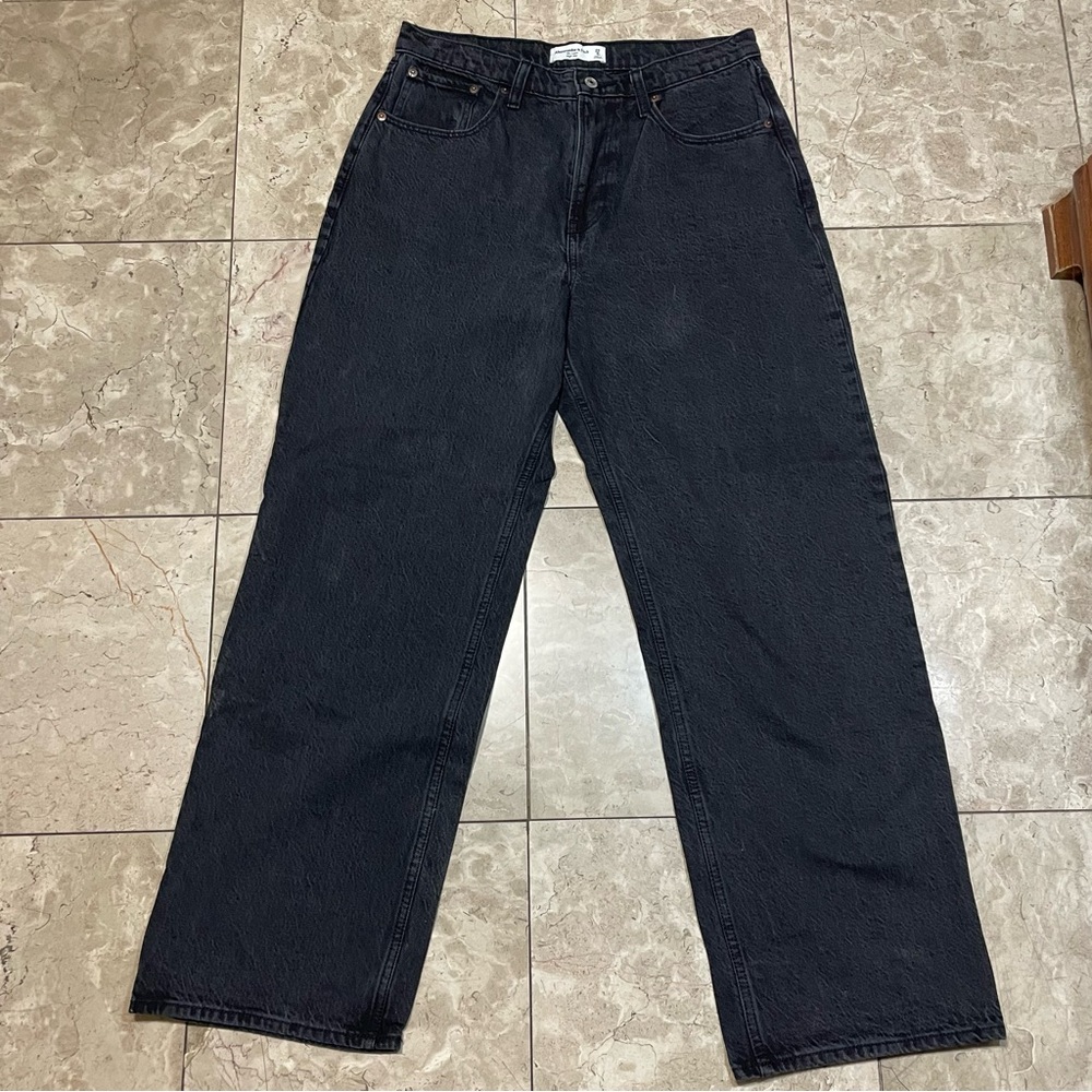 Abercrombie & Fitch High Rise Loose Jeans